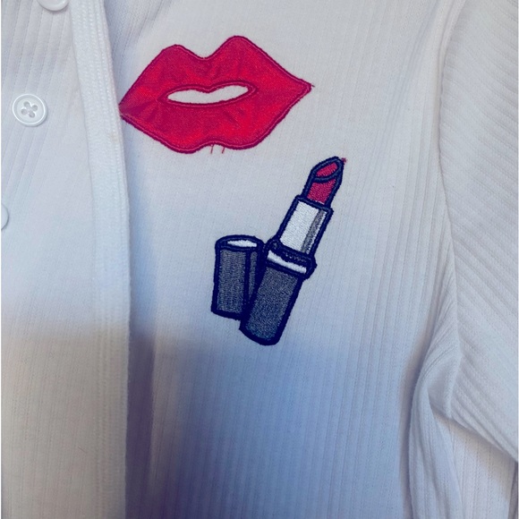 Almost Famous pull over white sweater. Ribbed and light weight. Size M. - Picture 1 of 7